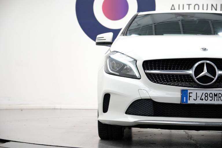 MERCEDES-BENZ A 180 50