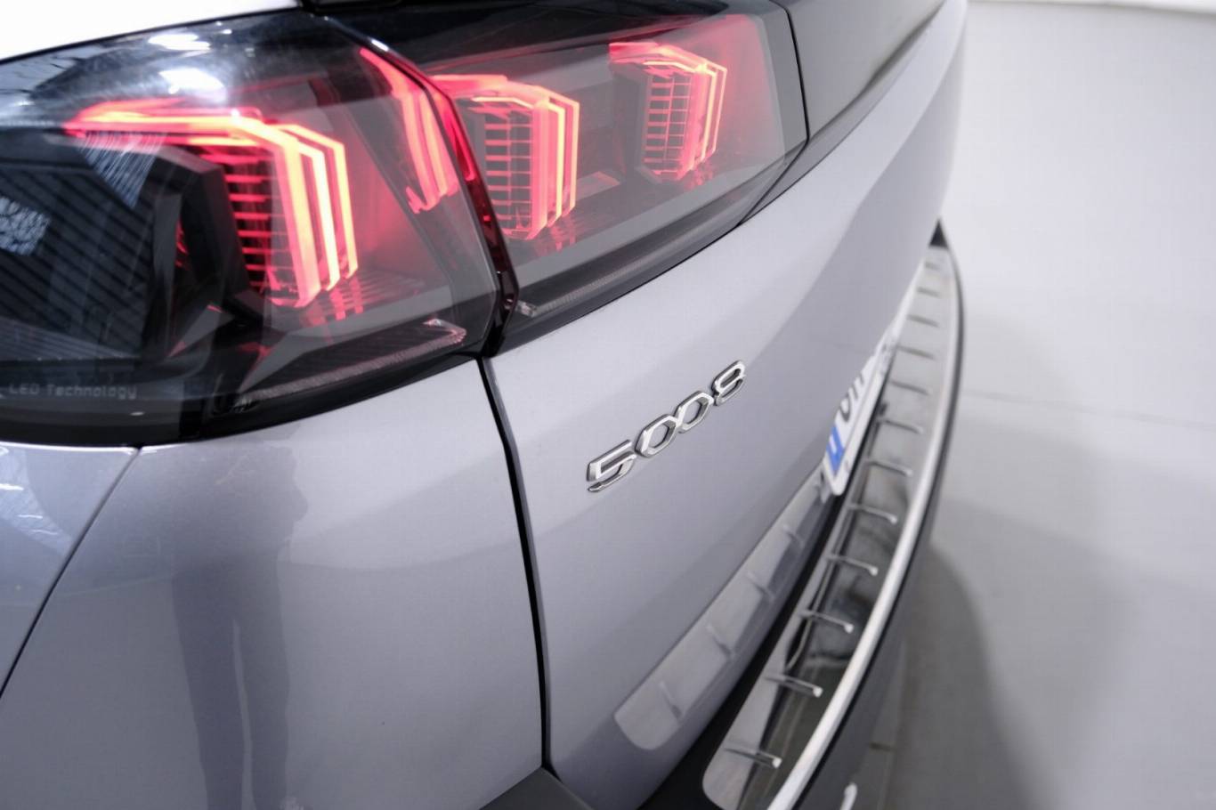 PEUGEOT 5008 52