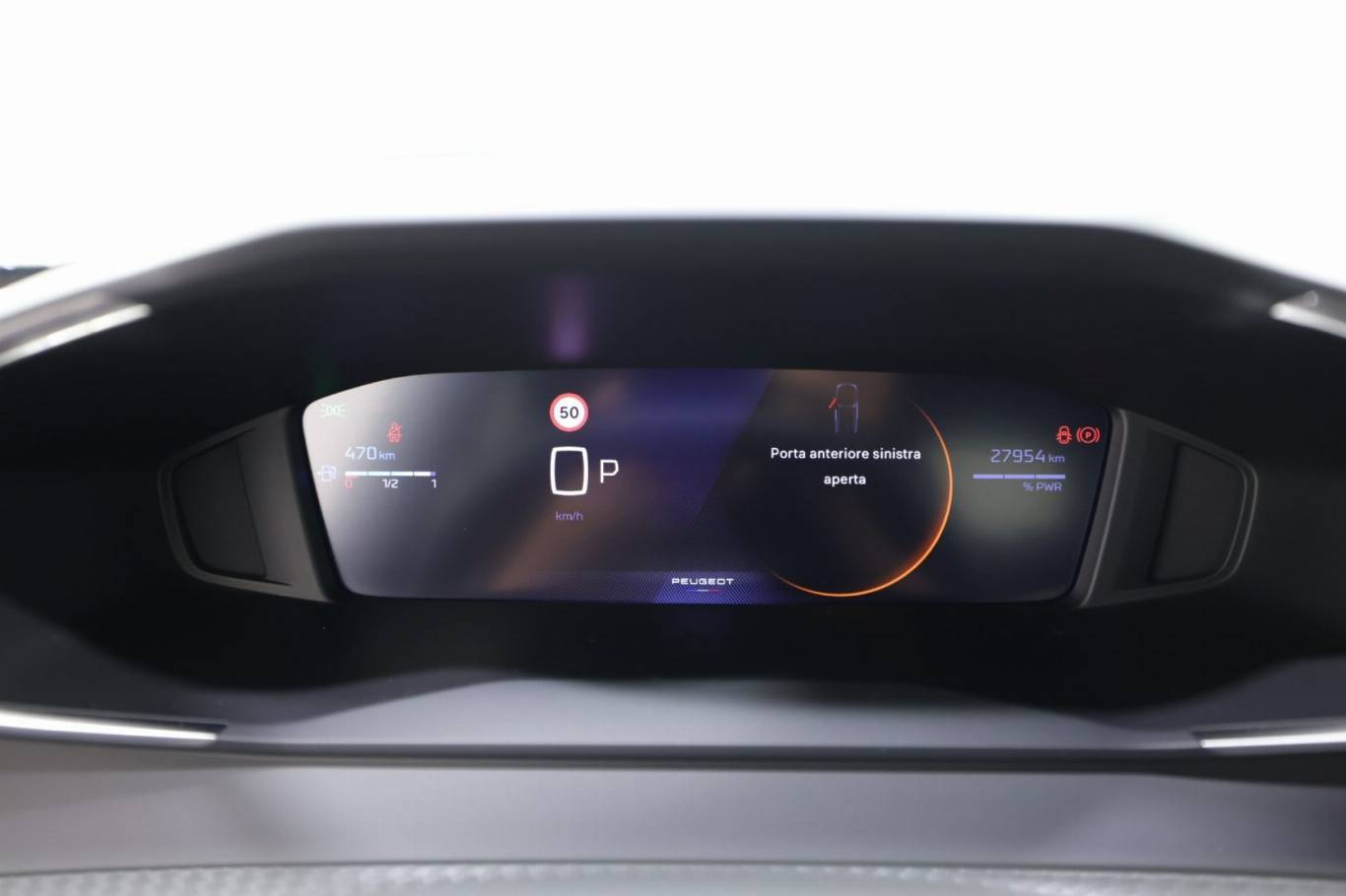 PEUGEOT 2008 8