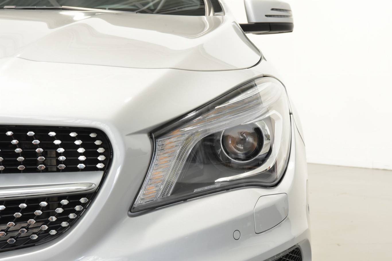 MERCEDES-BENZ CLA 200 15