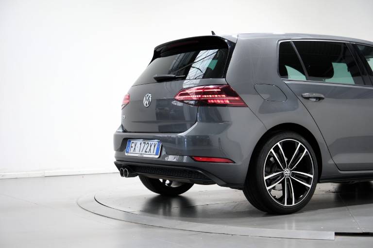 VOLKSWAGEN Golf GTD 55