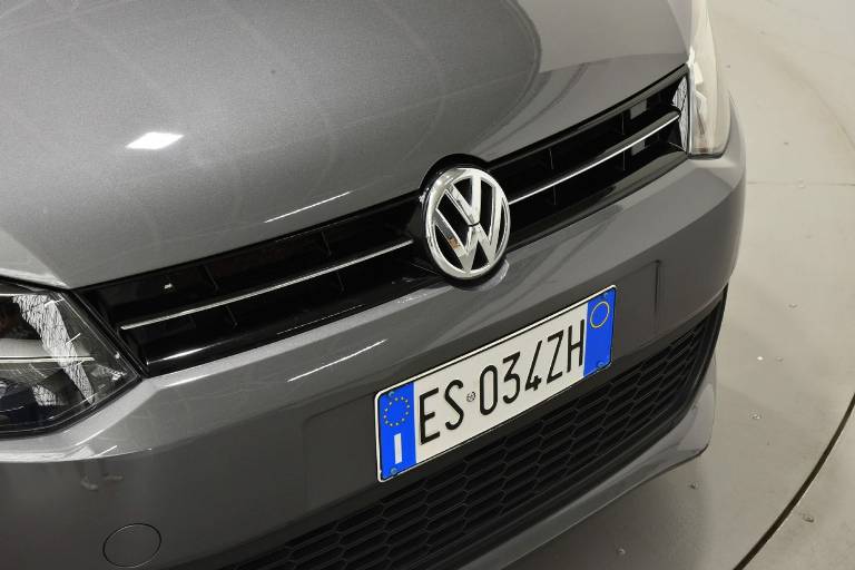 VOLKSWAGEN Polo 39