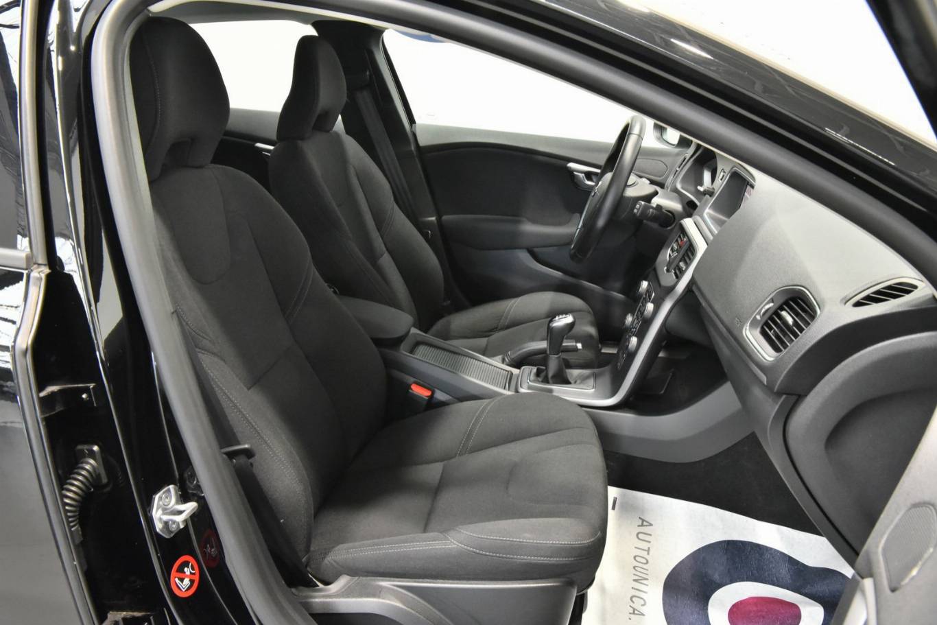 VOLVO V40 Cross Country 21