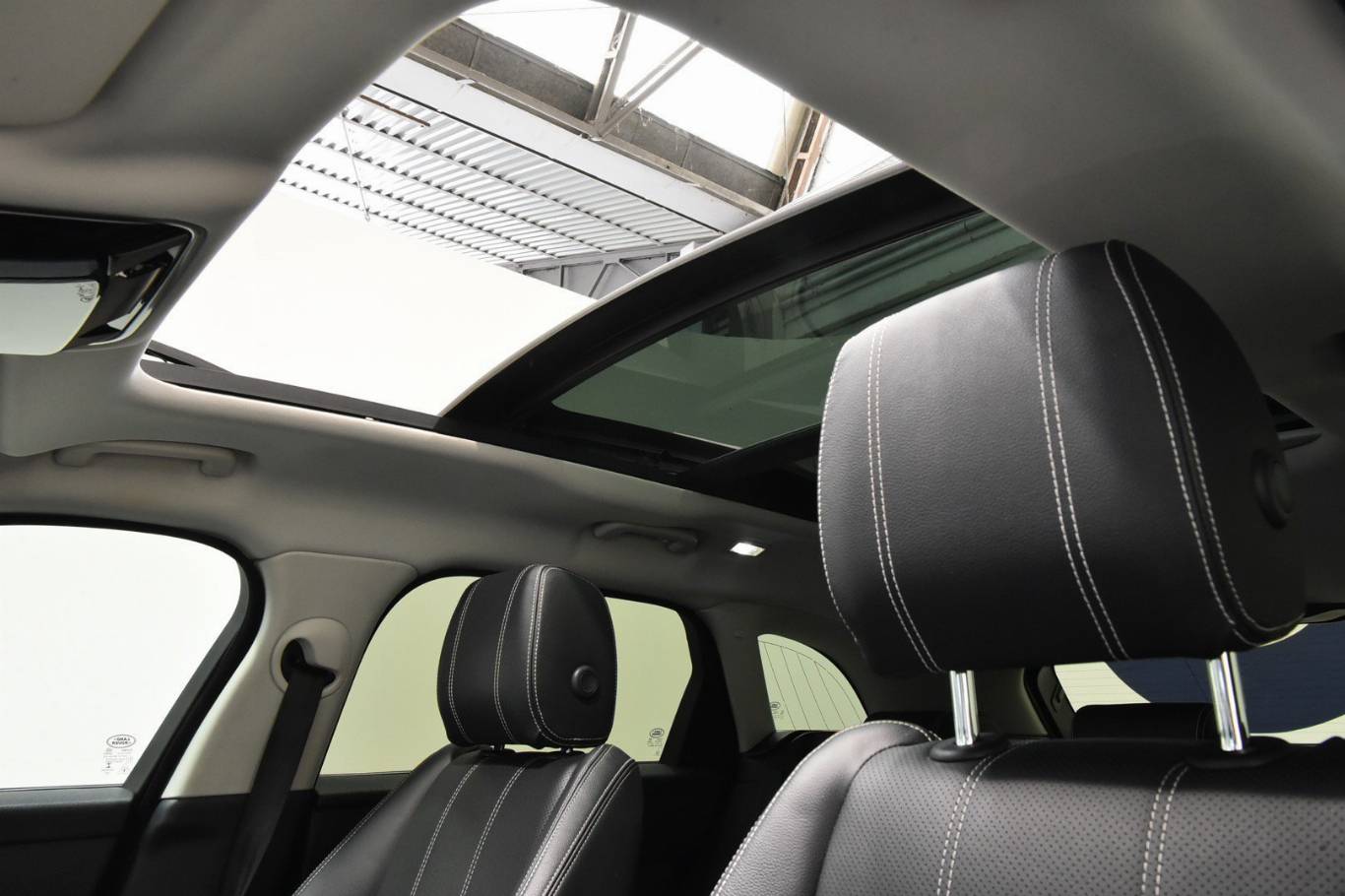 LAND ROVER Range Rover Velar 14