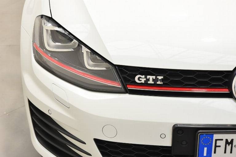 VOLKSWAGEN Golf GTI 17