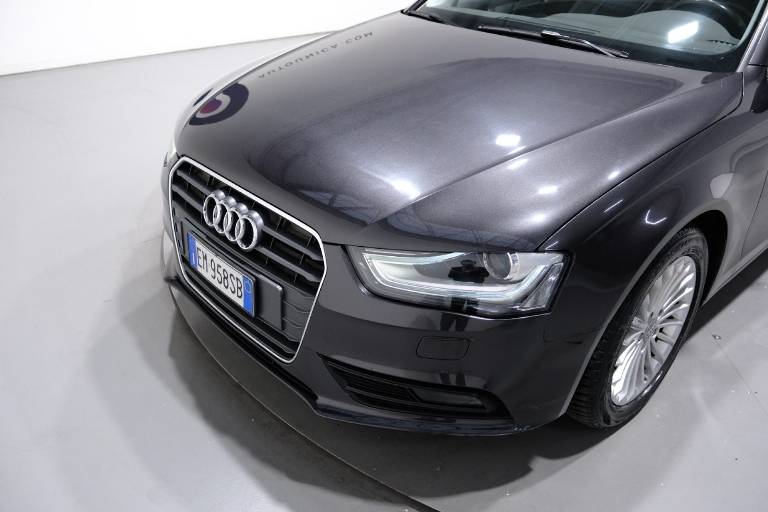 AUDI A4 18