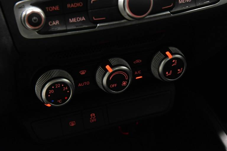AUDI A1 11