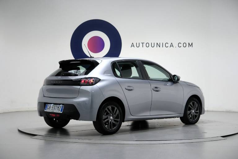 PEUGEOT 208 15