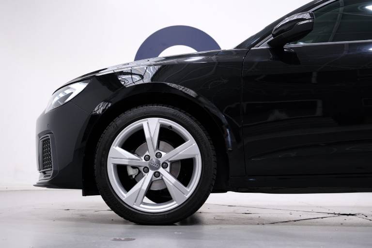 AUDI A1 12