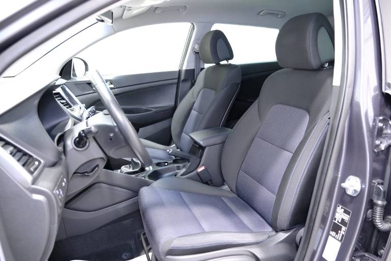 HYUNDAI Tucson 6