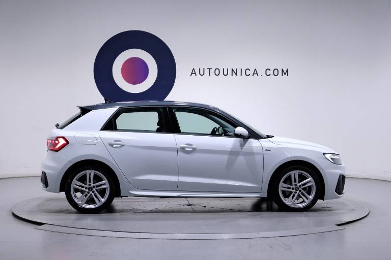 AUDI A1 4