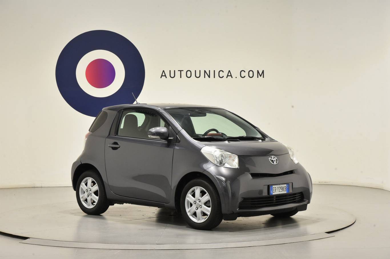 TOYOTA IQ 9