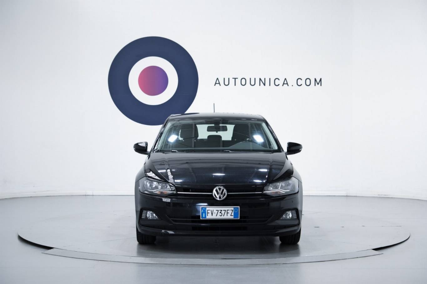 VOLKSWAGEN Polo 2