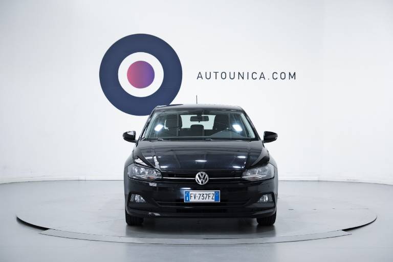 VOLKSWAGEN Polo 2