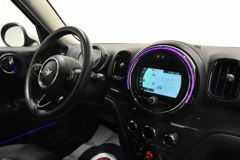 MINI Countryman 28