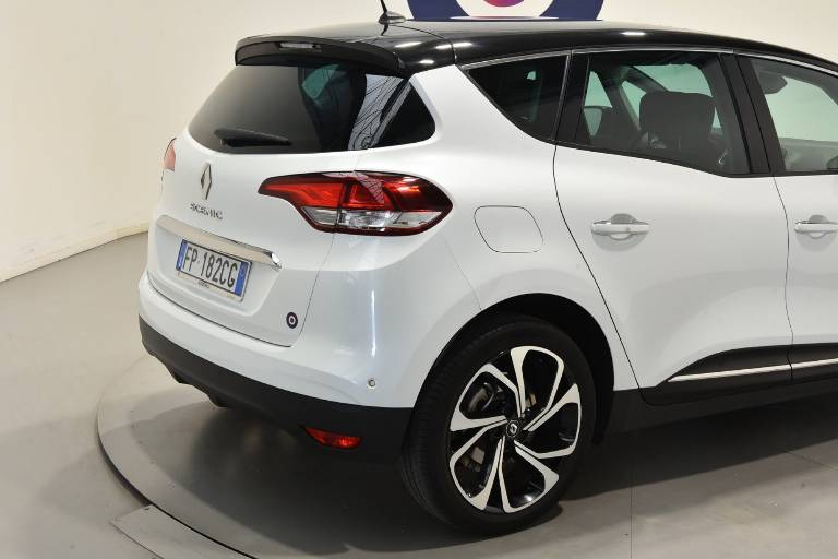 RENAULT Scenic 23
