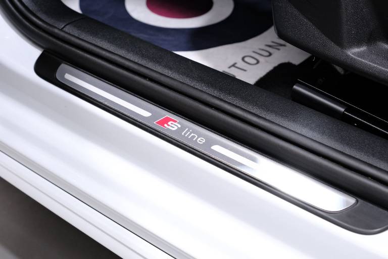 AUDI A1 63