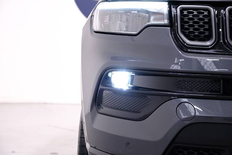 JEEP Compass 52