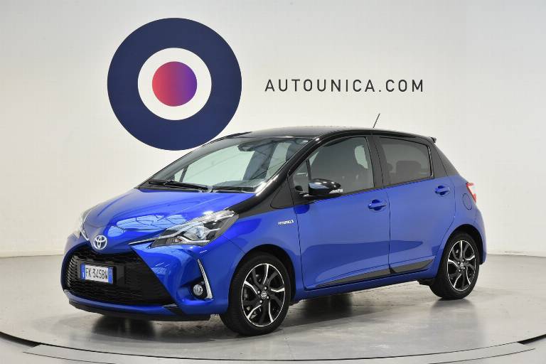 TOYOTA Yaris 1