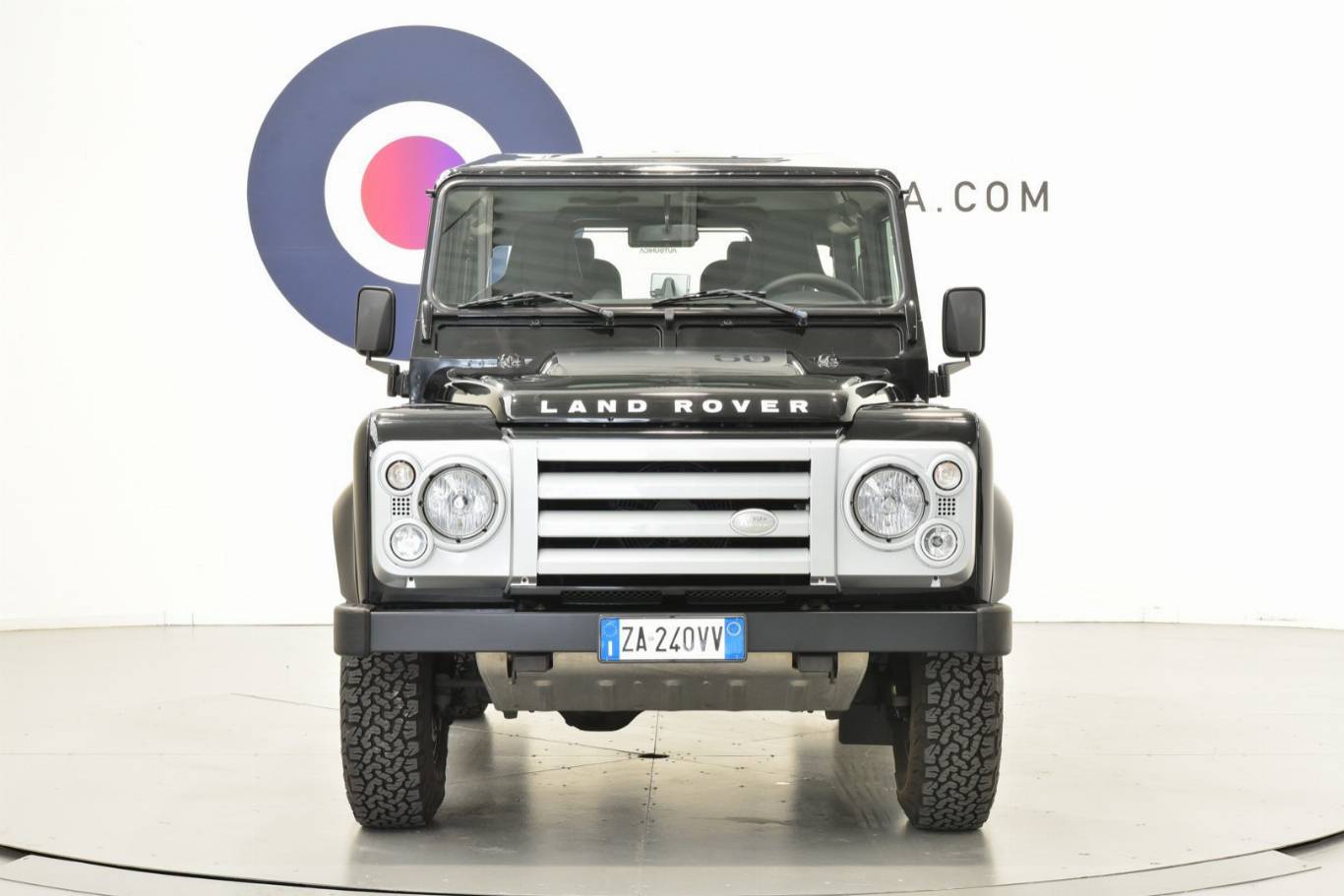 LAND ROVER Defender 5