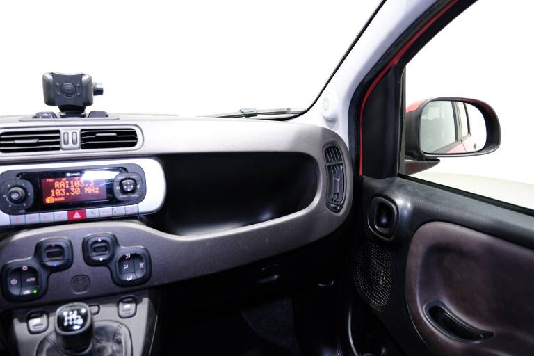 FIAT Panda Cross 37