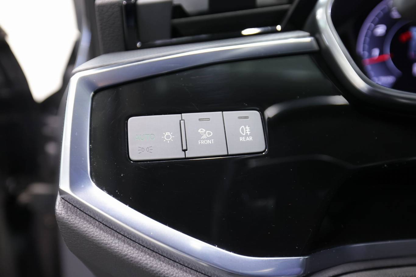 AUDI Q3 26