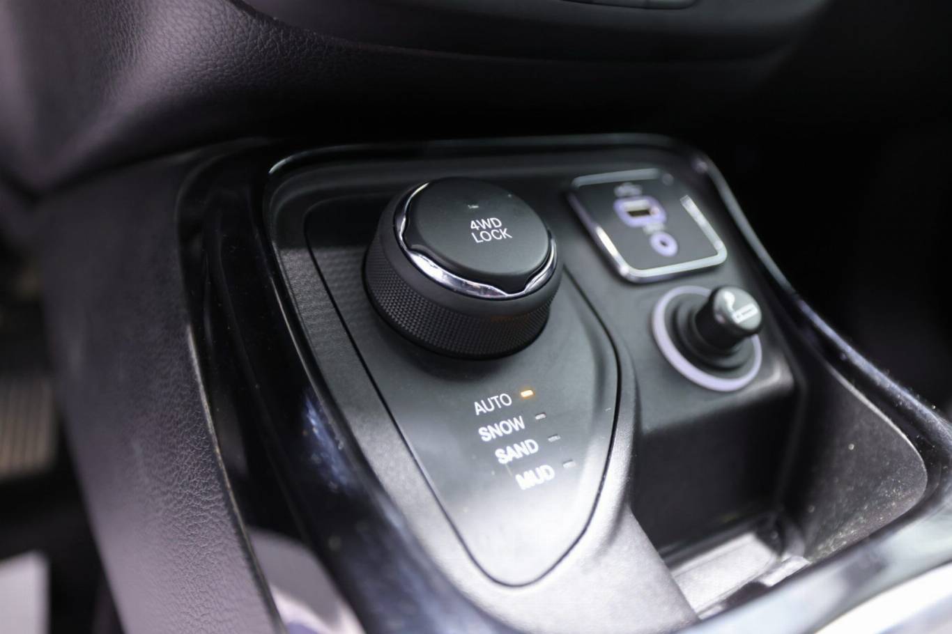 JEEP Compass 29