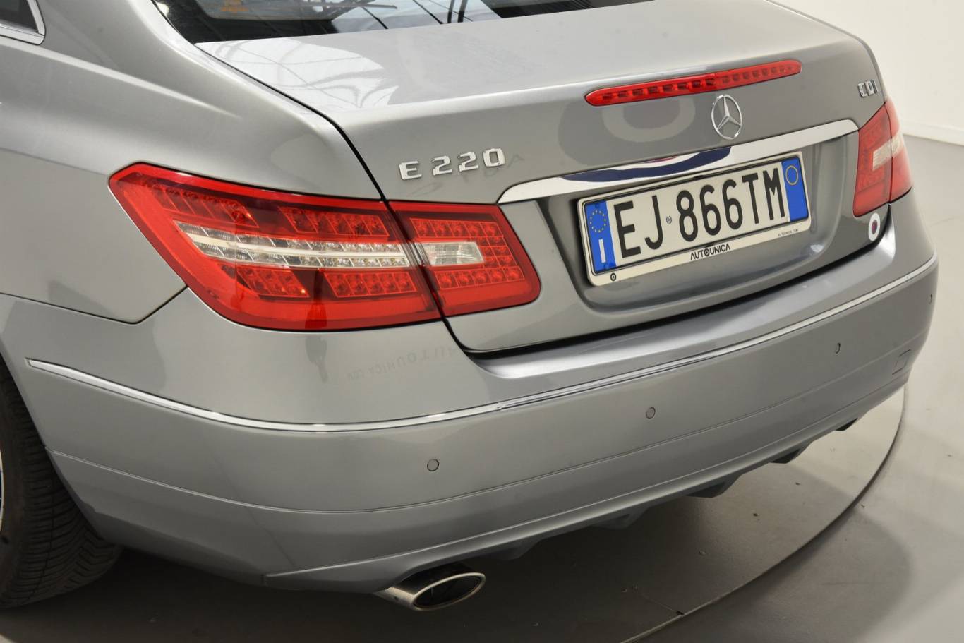 MERCEDES-BENZ E 220 55