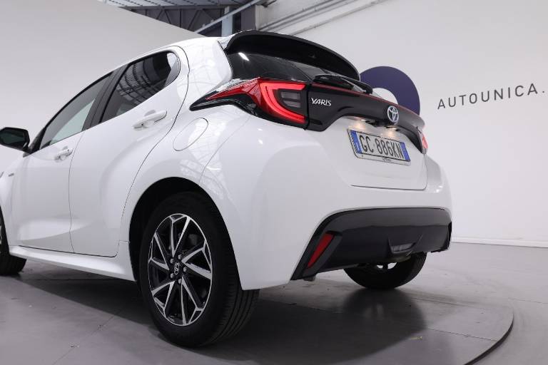 TOYOTA Yaris 40