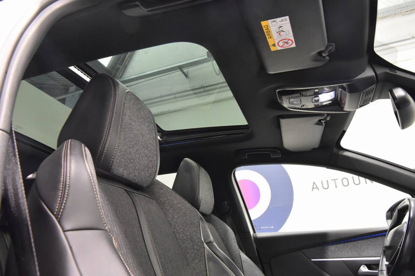 PEUGEOT 3008 32