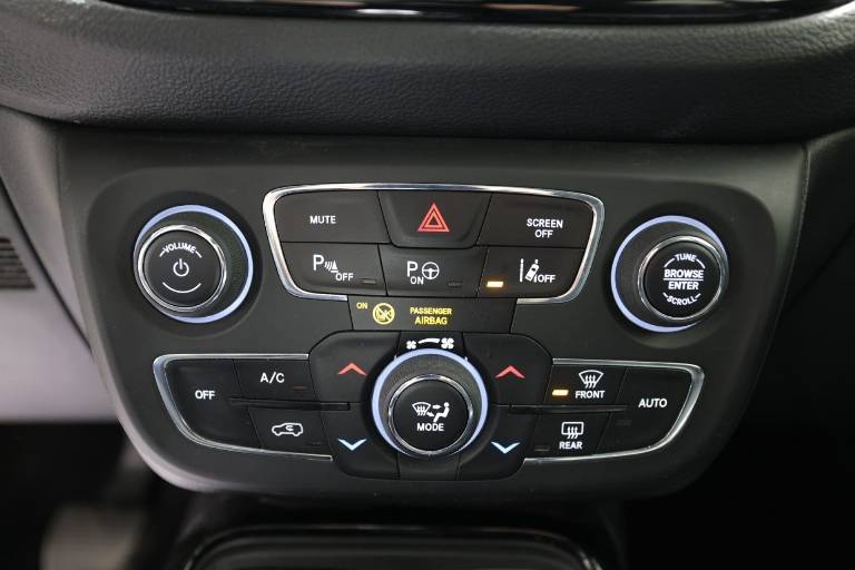 JEEP Compass 26
