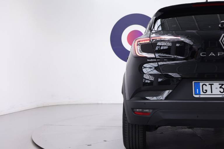 RENAULT Captur 43