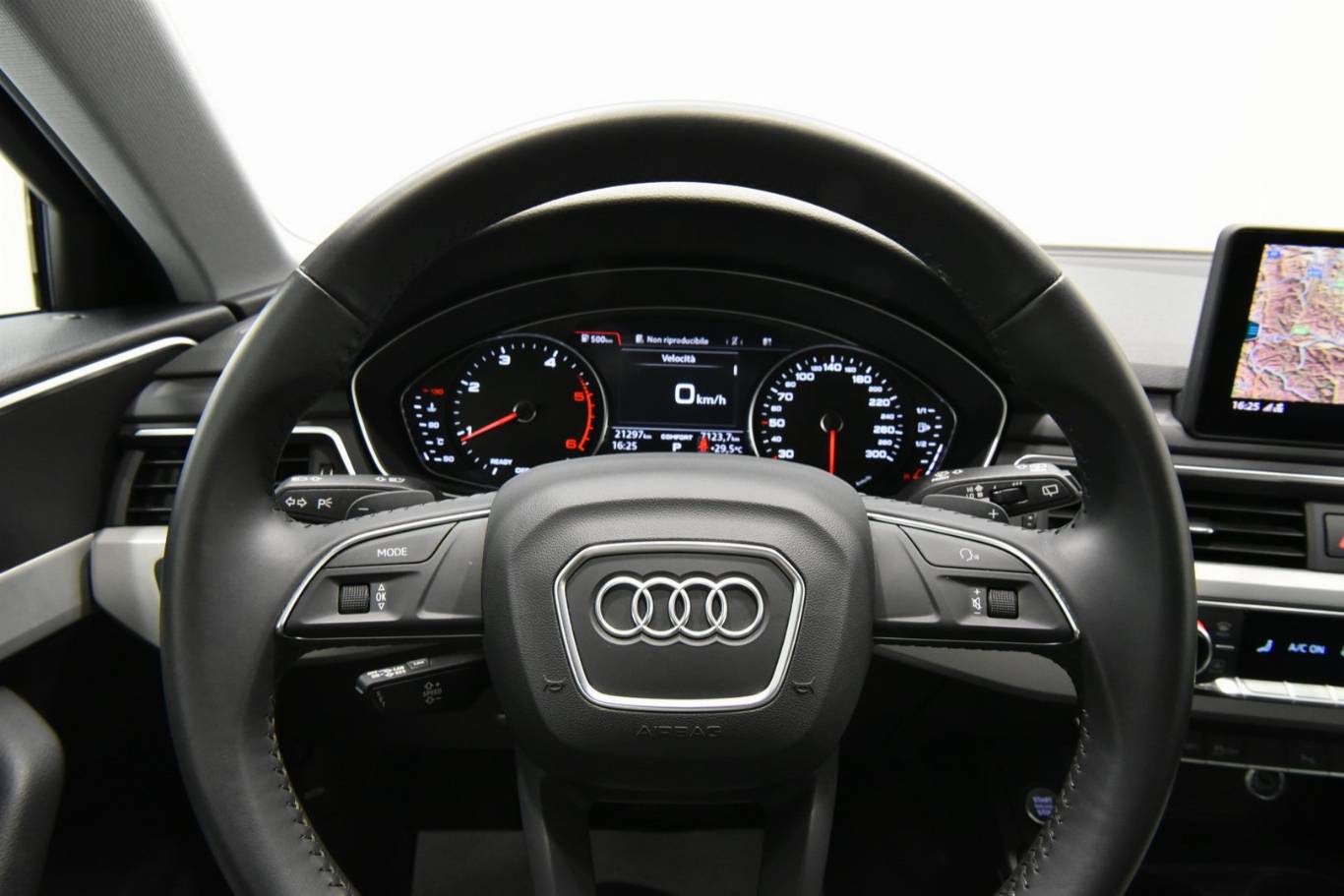 AUDI A4 7