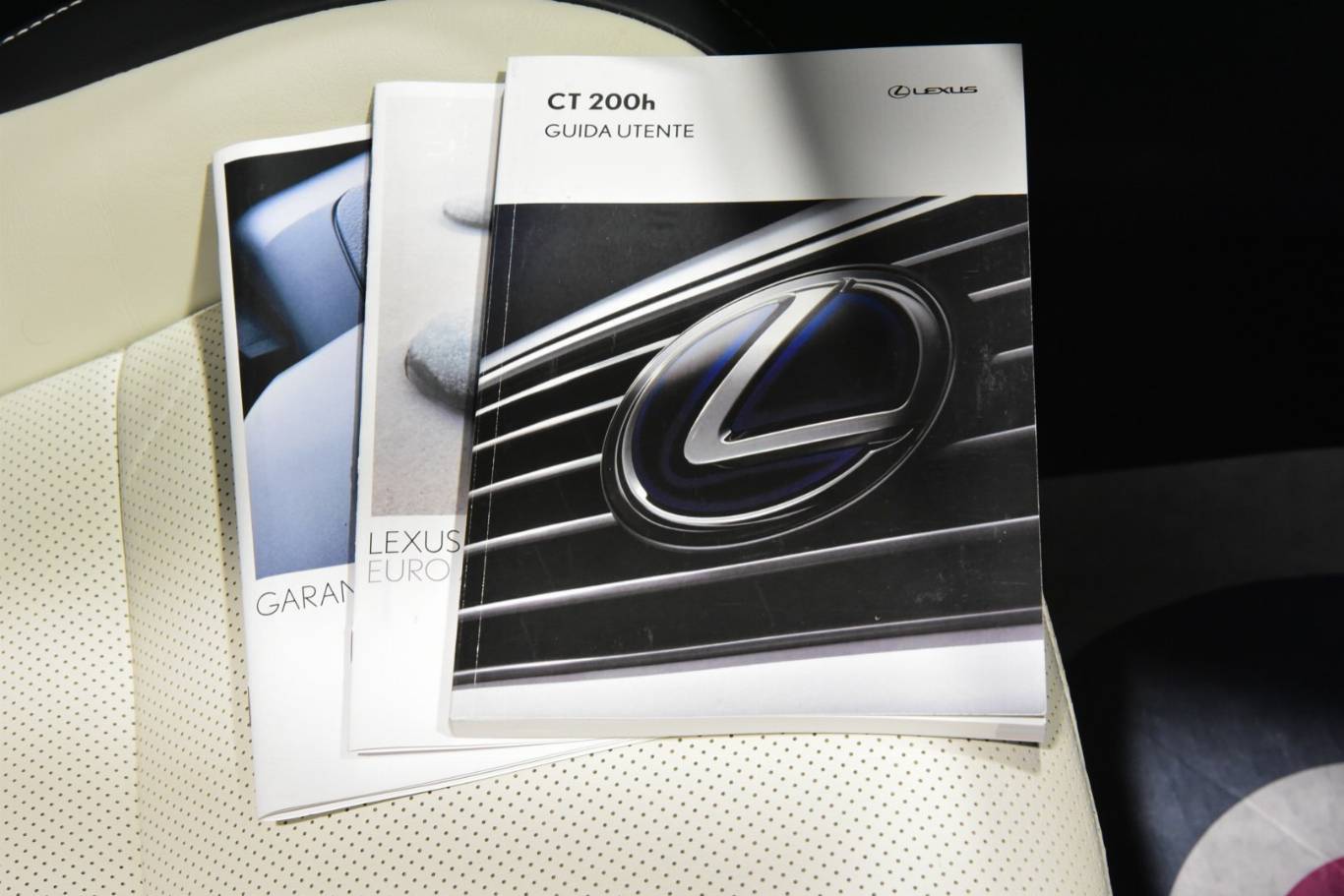 LEXUS CT 200h 56