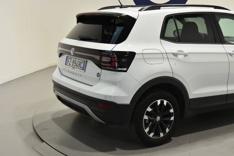VOLKSWAGEN T-Cross 18