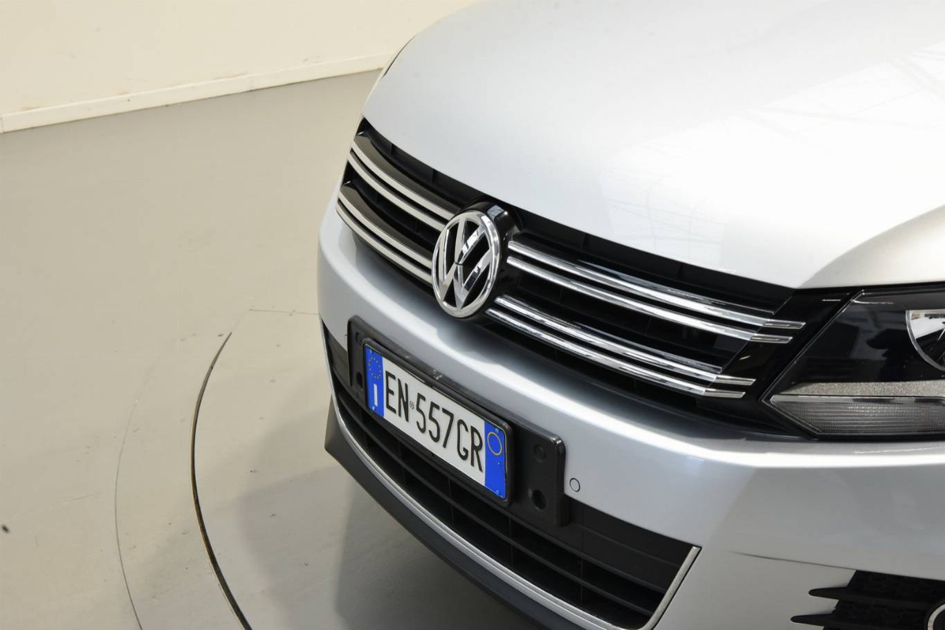 VOLKSWAGEN Tiguan 51