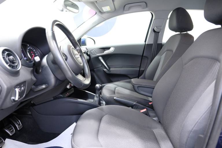 AUDI A1 19