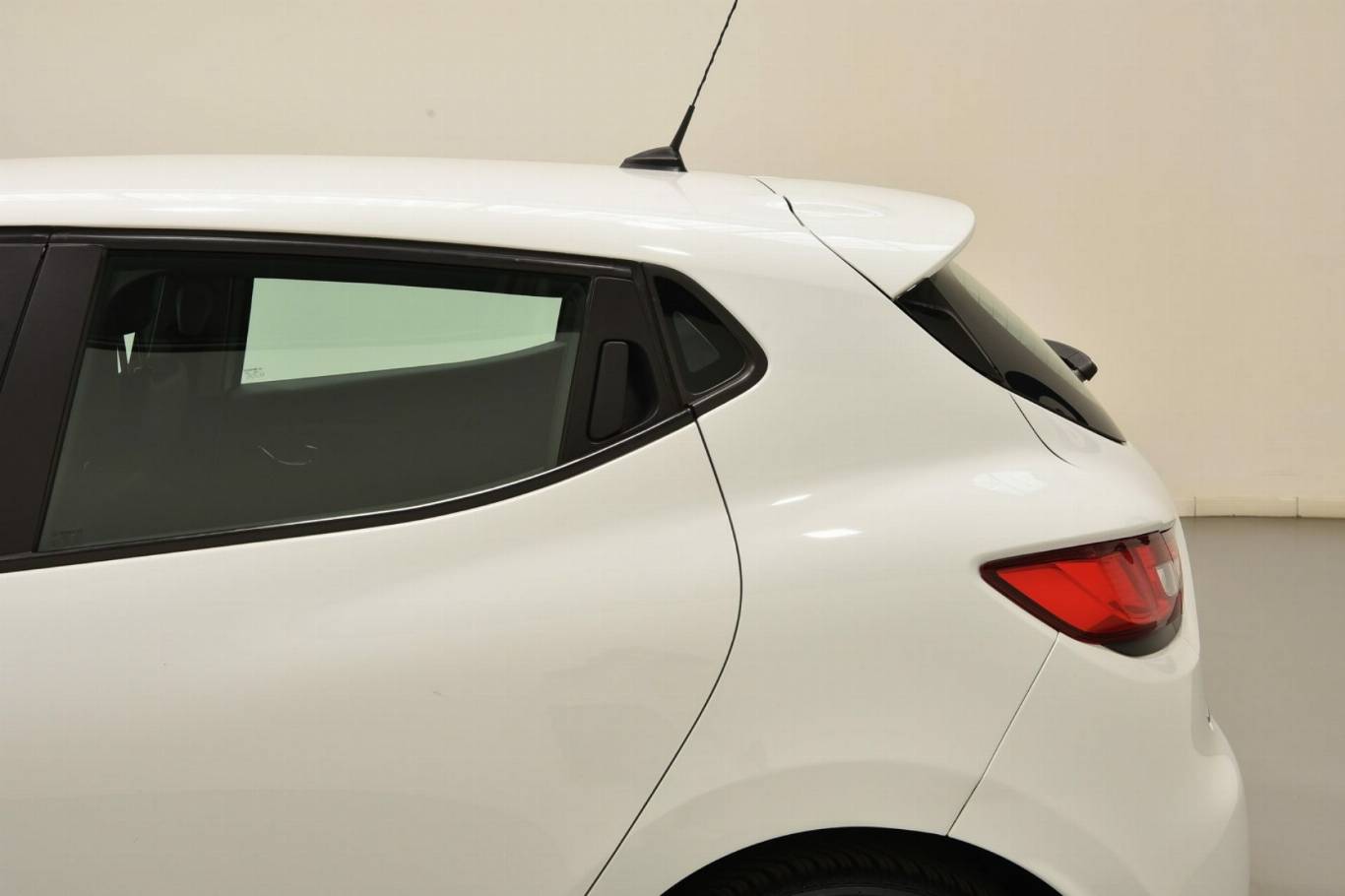 RENAULT Clio 44