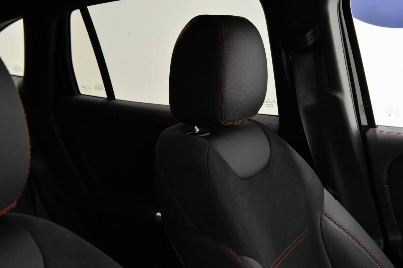 MERCEDES-BENZ GLA 200 26