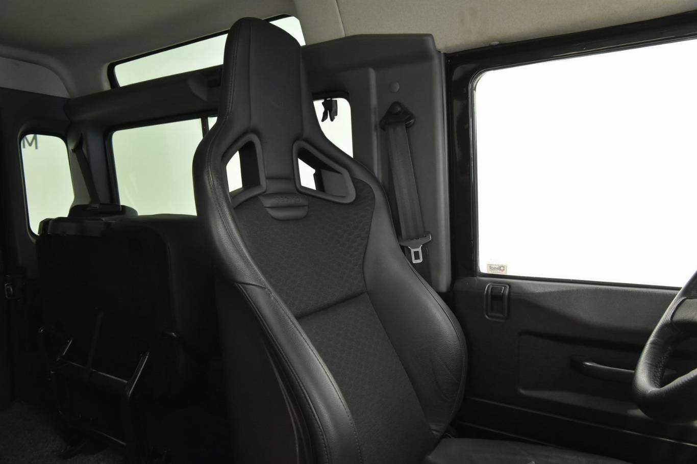 LAND ROVER Defender 53