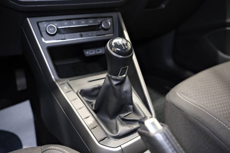 VOLKSWAGEN Polo 25