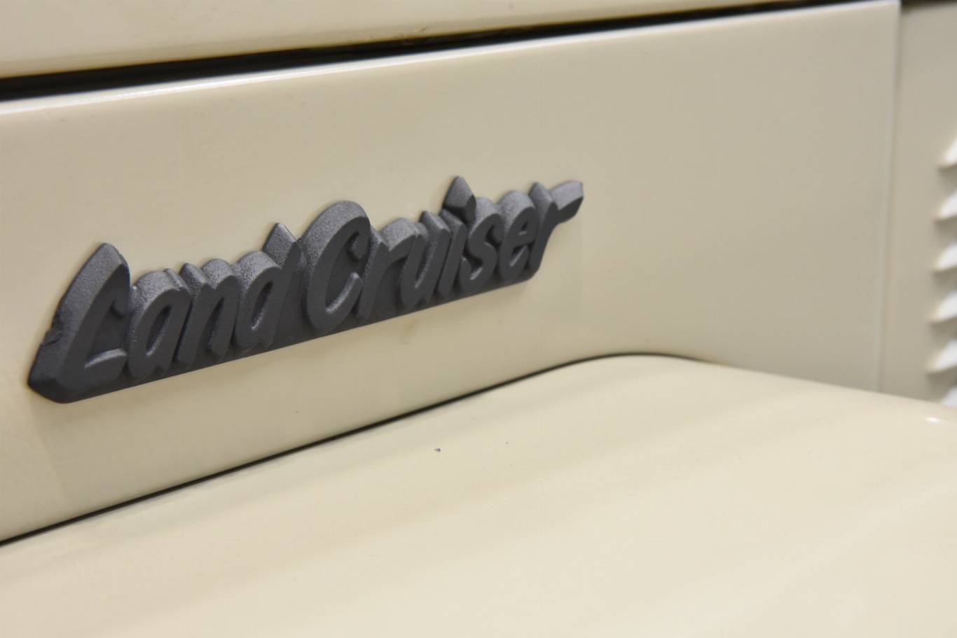 TOYOTA Land Cruiser 42