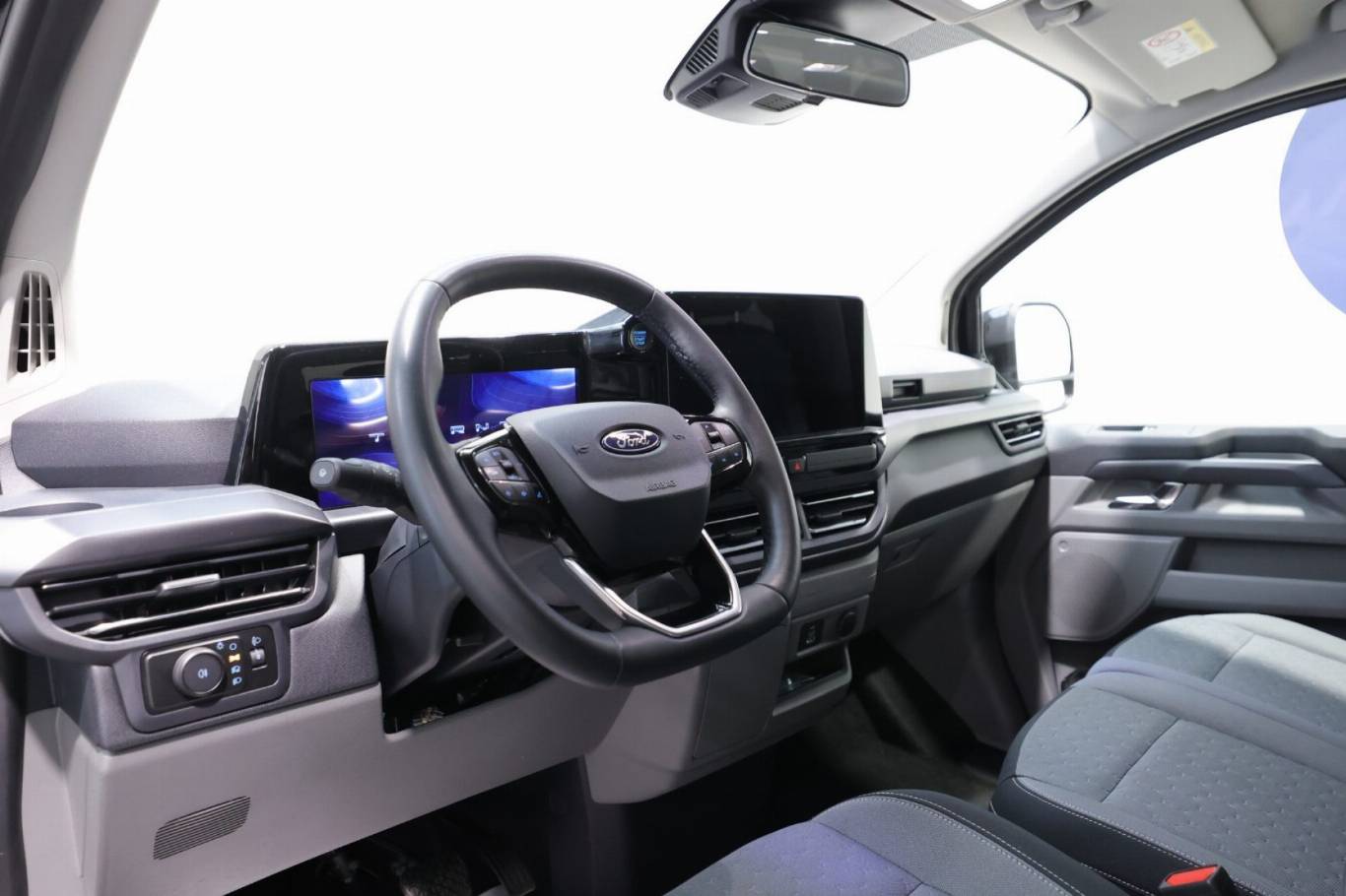 FORD Tourneo Custom 5