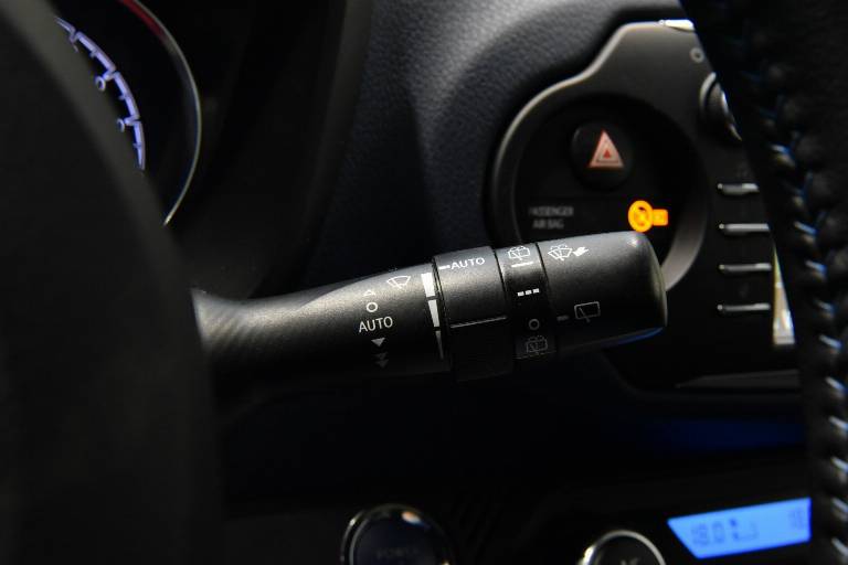 TOYOTA Yaris 27