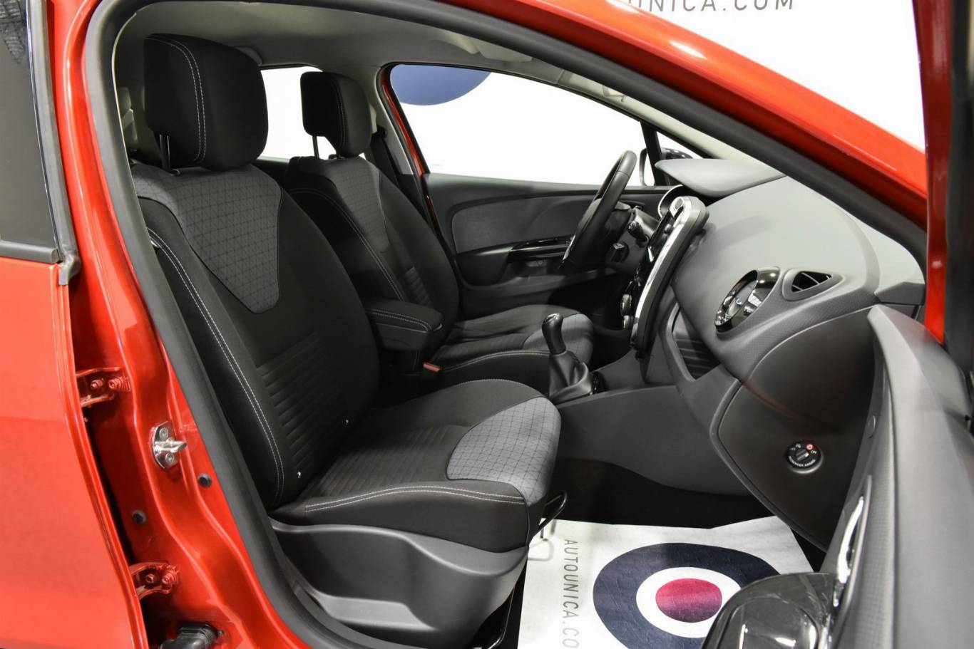 RENAULT Clio 21