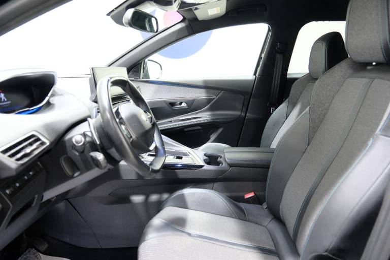 PEUGEOT 3008 20