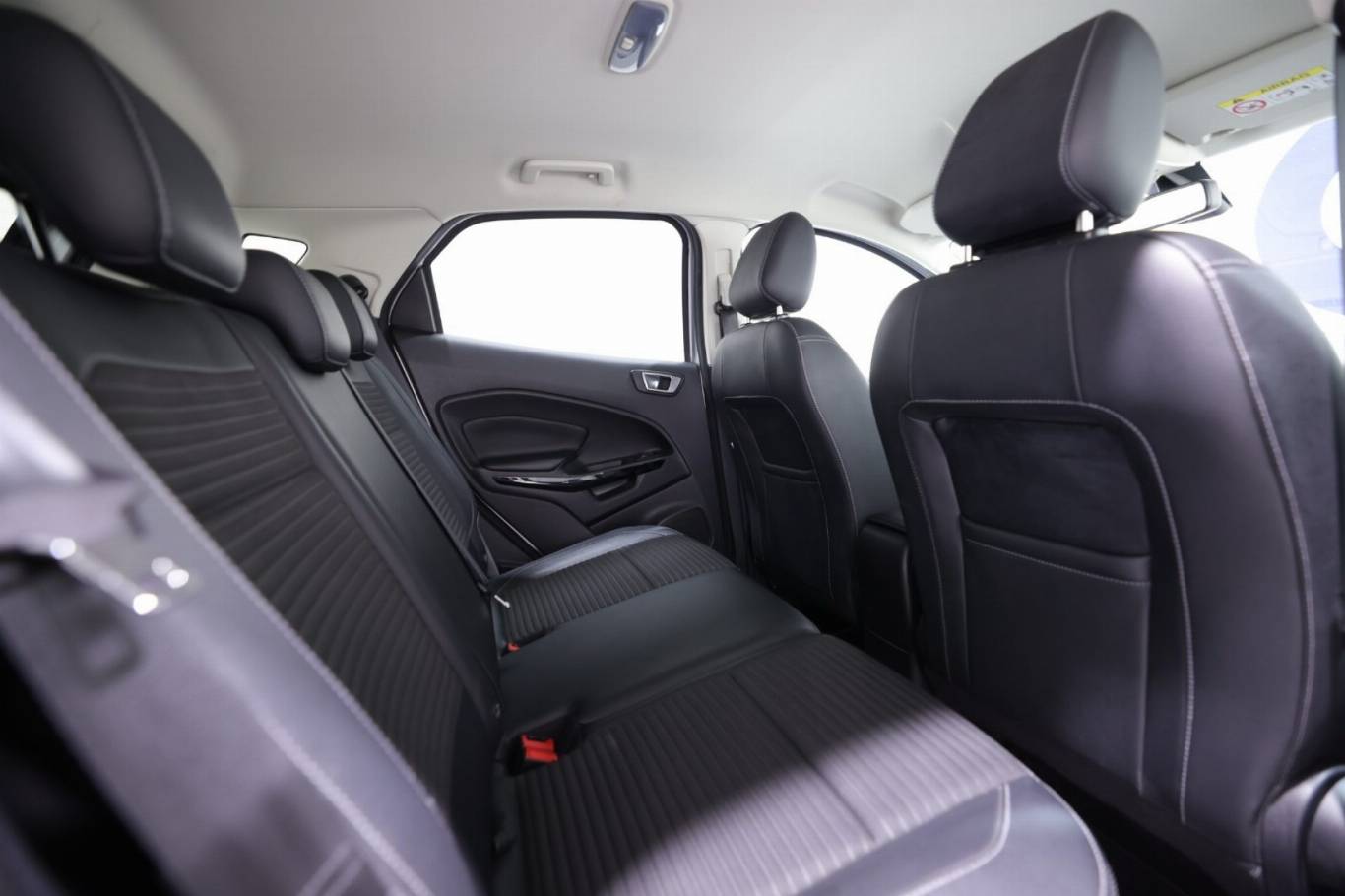 FORD EcoSport 47