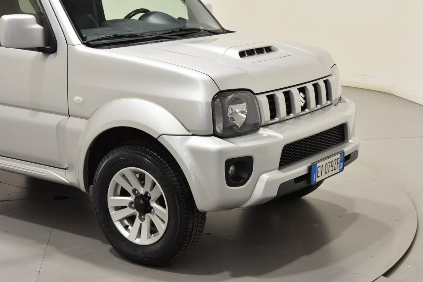 SUZUKI Jimny 16