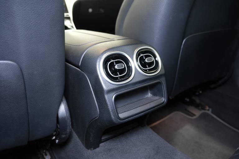 MERCEDES-BENZ C 200 42