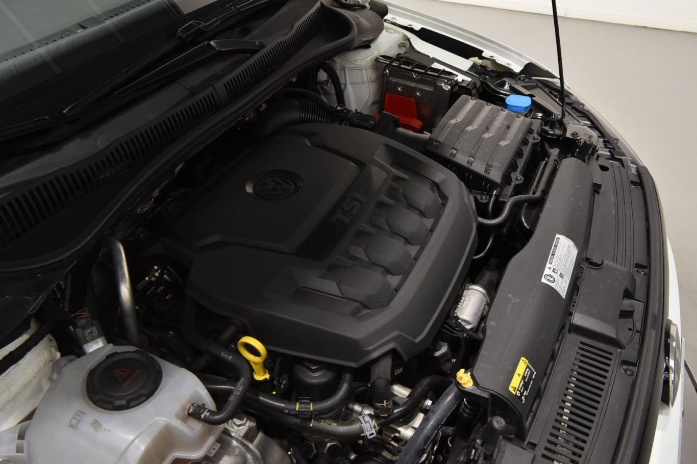 VOLKSWAGEN Polo GTI 40